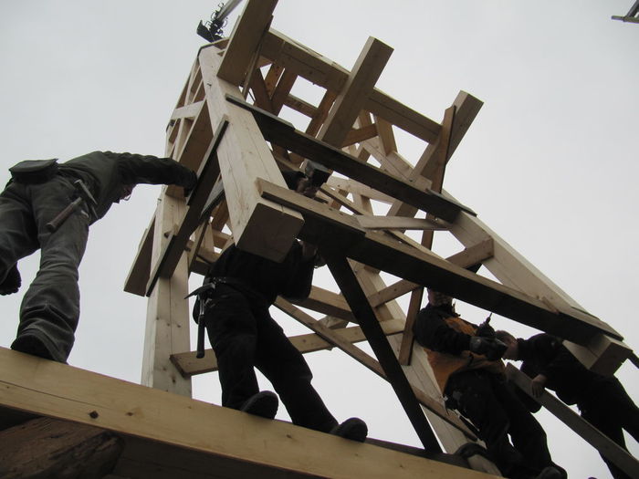 Ansicht Turmschaft von unten während des Einhebens Ansicht Turmschaft von unten während des Einhebens…