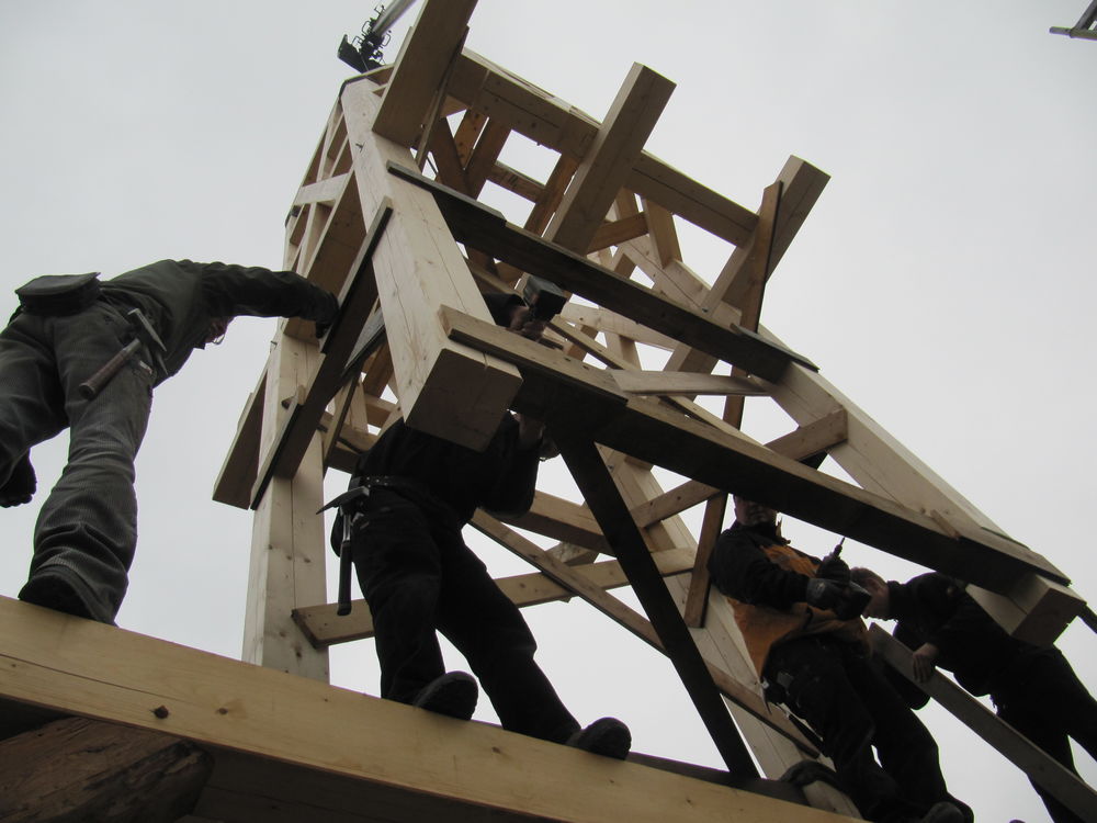 Ansicht Turmschaft von unten während des Einhebens Ansicht Turmschaft von unten während des Einhebens…