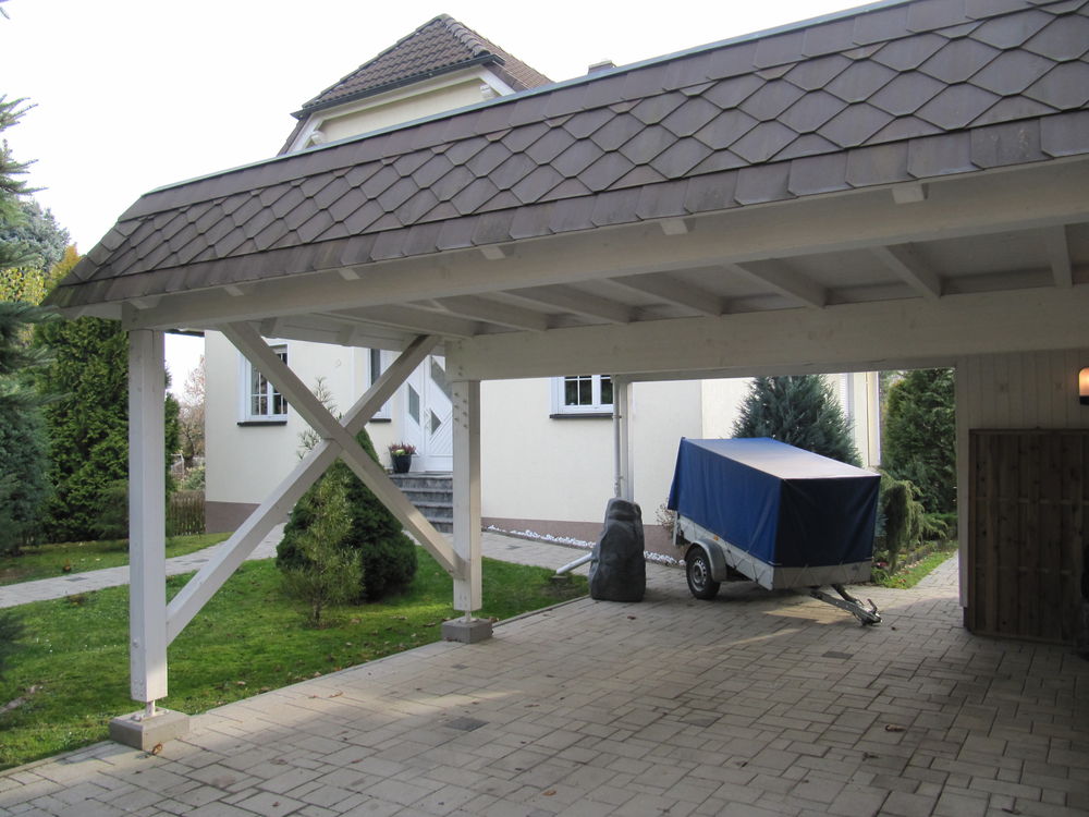 Carport mit Attikablende Carport mit ingenieurtechnischen verdeckten Verbindungen und Attikablende…
