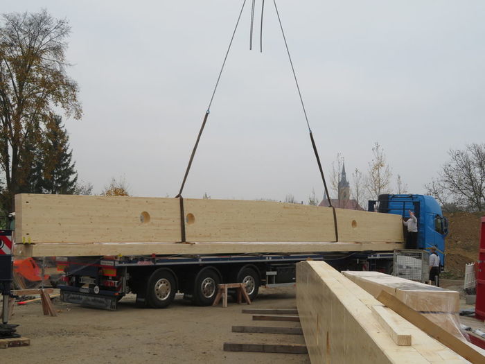 Entladung Satteldachbinder Entladung Satteldachbinder…