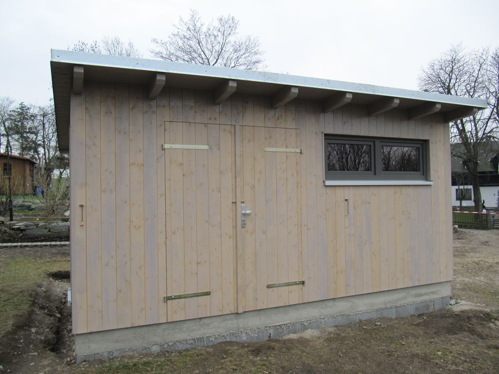 Gartenhaus Eingangsseite mit Fenster&hellip;