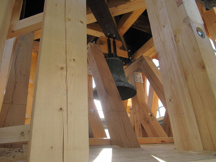 Glockenstühle Heben der Turmspitze und Richtfest