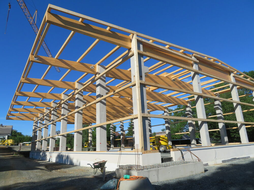 Halle mit montierten Pfetten und Wandriegeln&hellip;