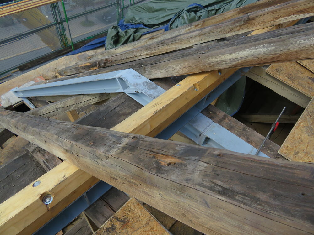 Stahlbinder im bestehenden Dachtragwerk&hellip;