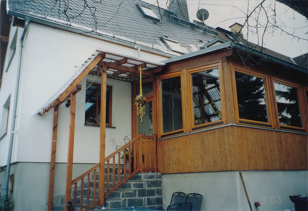 Wintergarten als Anbau mit Vordach&hellip;